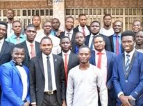 Groupe d'étudiants formés